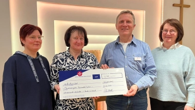 V.l.n.r.: Katrin Fenk, Gaby Scherl, Pflegedienstleiter Manfred Seitz, Marianne Fink. (Bild: Franz Grabinger)