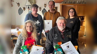 Vorne: Rita Eiber und Anton Bauer Hinten vo. links: Ramona Tretter, Martin Kaßeckert, Nadja Dostler (nicht abgebildet: Markus Burger und Ludwig Schultes). (Bild: Jennifer Dostler)