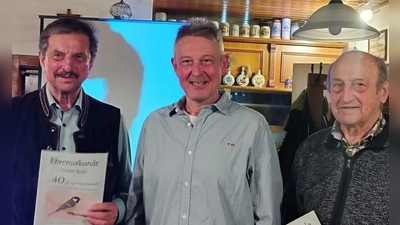 v.l.: Dieter Kohl, 1. Vorsitzender Klaus Kurz, Helmut Hagerer (Bild: Klaus Kurz)