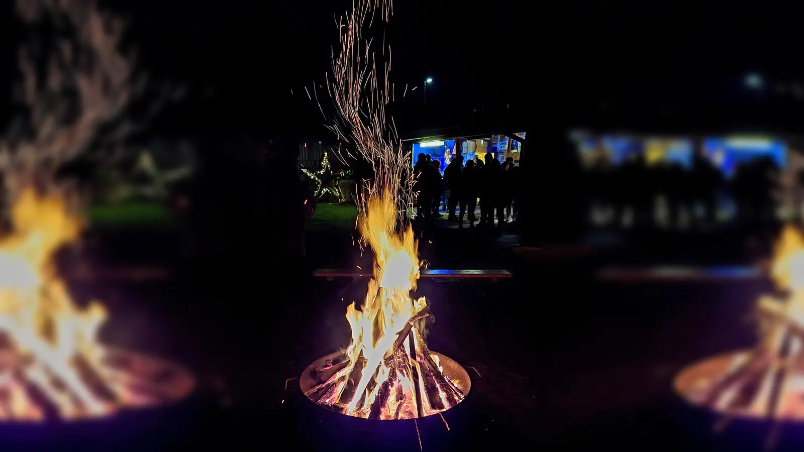 Das Lagerfeuer war der Dreh- und Angelpunkt. Die Gemeinschaft Sankt Georg Rosenberg trifft sich zum Krippenweg (Bild: Brigitte Schöner)