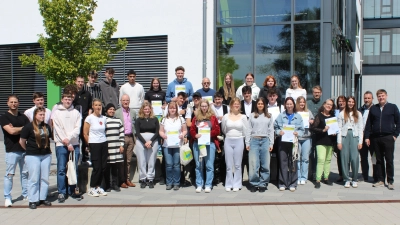 Gruppenfoto der Preisträger (Bild: Karl Pfeilschifter)