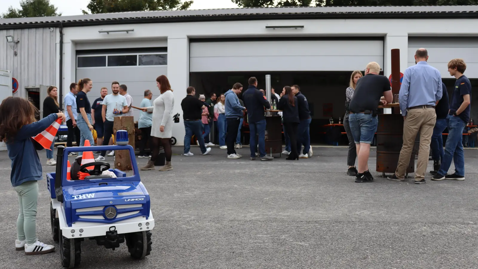 Bei guten Gesprächen tauschen sich verschiedene Generationen über die vergangenen Jahre aus. (Bild: Marina Grasser)