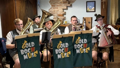 Die Goldbochmuse im Vereinsheim Neue Apotheke bei der Vohenstraußer „kalten Kirwa”. (Bild: Peter Biehler (biehler.peter@t-online.de))