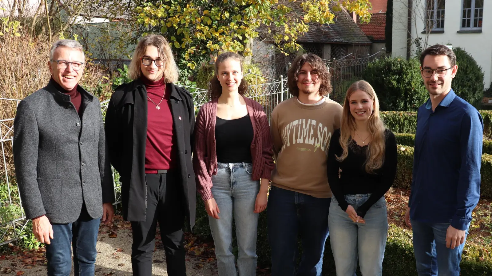 Im Bild v.l.: Franz Stahl, Simon Haberkorn, Eva Schaller, Simon Häring, Linda Richtmann und Sebastian Rosnitschek.<br> (Bild: Nico Wiesend)