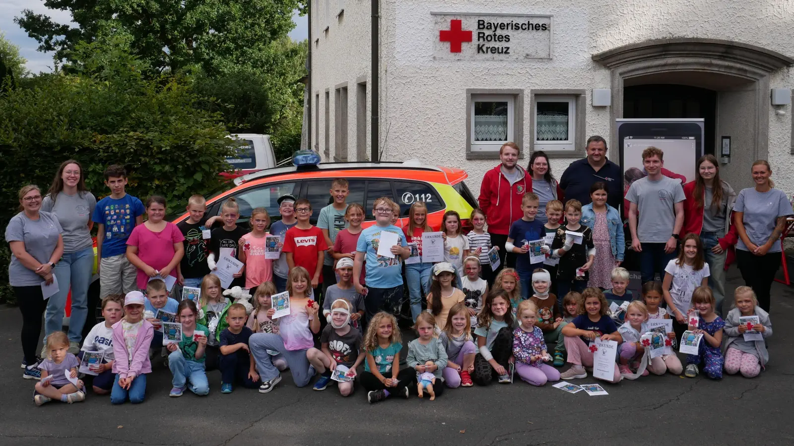Einen erlebnisreichen und kurzweiligen Nachmittag verbrachten 56 Kinder beim Ferienprogramm des Jugendrotkreuz Waldsassen. (Bild: Hermann Müller)