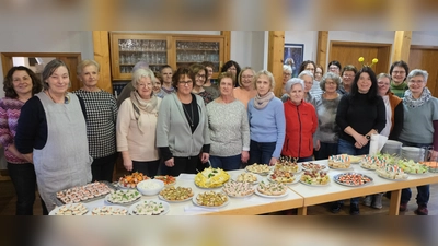 Das gemeinsame Faschingskochen der beiden Frauenbünde mit Kochleiterin Erika Brandl aus Wiesendorf bei Weiden war für alle Teilnehmerinnen ein wahrer Hochgenuss. (Bild: Fred Lehner)