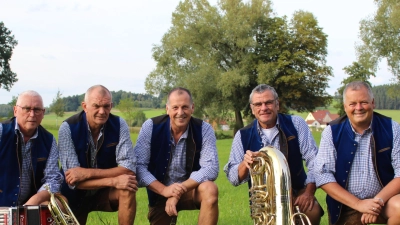 Die Musikgruppe S’Vils-Blech feiert in Freihung ihr zehnjähriges Bestehen. (Bild: Theresa Mayerhofer)