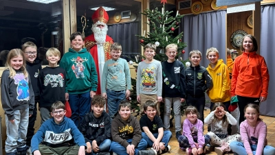 Leuchtende Kinderaugen beim Besuch des Nikolaus im Schützenheim der SSG Weiherhammer. (Bild: Melanie Oppitz)