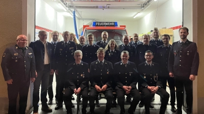 Jahreshauptversammlung der FFW Guttenberg: Die Freiwilligen Feuerwehren sind unverzichtbar für die Notfallversorgung und Brandbekämpfung.  (Bild: Lukas Vogl)