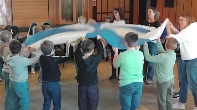 Die Kommunionkinder beim Spiel. (Bild: Gabriele Söllner)