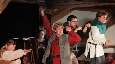Szenenbild aus der Impro-Show „Heureka“ des OVIGO Theaters. (Bild: Florian Wein / OVIGO Theater)