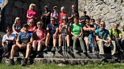 Ein Ziel bei der Herbstwanderung der Pistenschwinger um den Eixendorfer Stausee war die Schwarzenburg.  (Bild: Gerald Morgenstern)