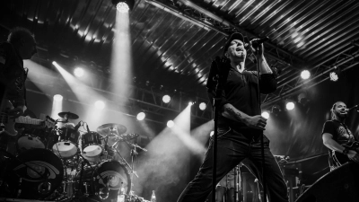 Die Tribute-Band Journeye bringt die Musik von Journey nach Burglengenfeld. (Bild: Michael Oremus)