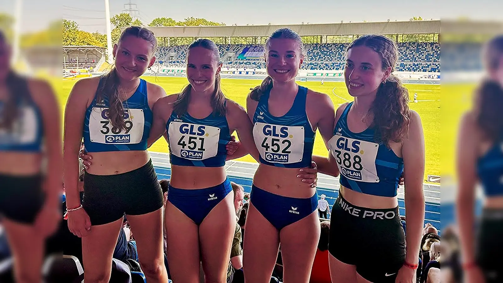 Bei den Deutschen Meisterschaften in Bochum sprintete die 4 x 100-Meter-Staffel der U20-Mädchen zu einem neuen Oberpfalzrekord. Startnummer. Von rechts: Theresa Marek, Mara Heller TV BUL, 451 Hannah Hausladen, Anna Schmidt  (Bild: Franz Pretzl)