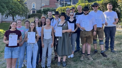 Burgschützen Flossenbürg blicken auf erfolgreiche Saison zurück – vier neue Böllerschützen verstärken die Gruppe (Bild: Maximilian Sailer)