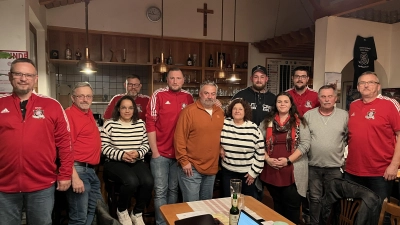 v.l. Sandro Spickenreuther, Ulrich Rückerl, Denise Spickenreuther, Thorsten Hergesell, Michael Strehl, Michael Busl, Waltraud Busl, Pilipp Kurth, Lisa Hausner, Valentin Strehl, Alfred Lingl, Klaus Kellermann. (Bild: Fabio Spickenreuther)