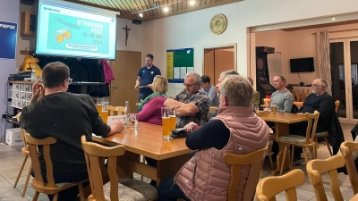 Über das Vereinsgeschehen berichtete Vorstand Matthias Gmeiner in der Jahreshauptversammlung.  (Bild: Lena Schieder)