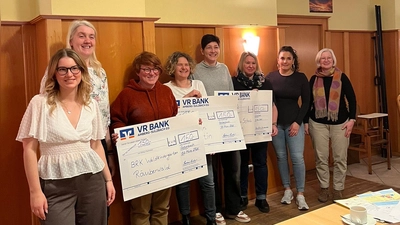 Von links: Lea Borawski, Susanne Lindner, Sabine Lindner, Gabriele Neuberger-Ströhl, Juliane Niebler, Claudia Flierl, Bernadette Rösch, Renate Amrhein. (Bild: Simone Borawski)