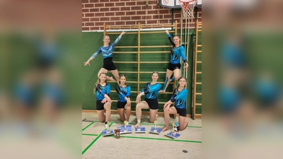 oben v. li. re: Paula Frohmann, Alina Spies<br>unten: Maria Günzl, Emma Fleischmann, Jalia Menner, Juna Menner (Bild: Beate Kellner)