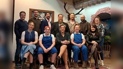 Bestens gelaunt sind die Akteure von der Theatergruppe der Kolpingsfamilie Schnaittenbach. Auch heuer geht es wieder auf die Bühne. (Bild: Markus Nagler)