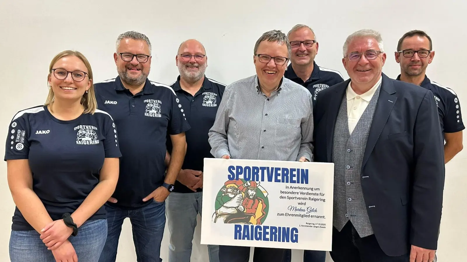 v.l.: Ramona Nübler, Markus Jokiel, Wolfgang Franz, Markus Gilch, Jürgen Zweck, Thomas Graml, Markus Meier (Bild: Christina Püschl)