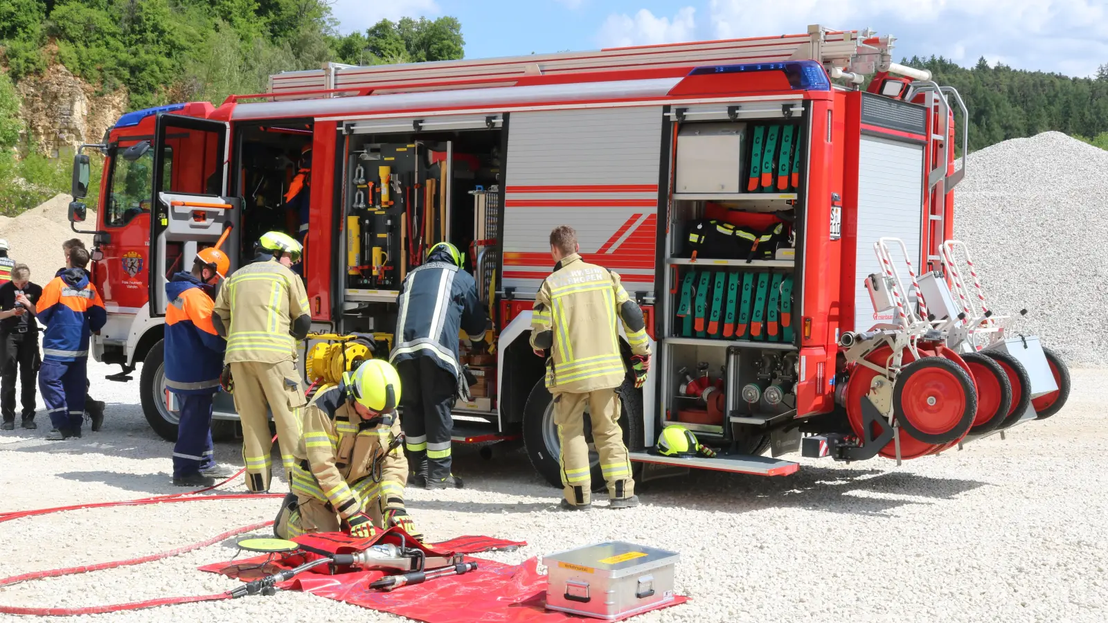 Bei der 24-Stunden-Übung der Jugendfeuerwehr Rieden wurden an verschiedenen Orten im Gemeindegebiet Einsätze simuliert. (Bild: Vera Preischl)