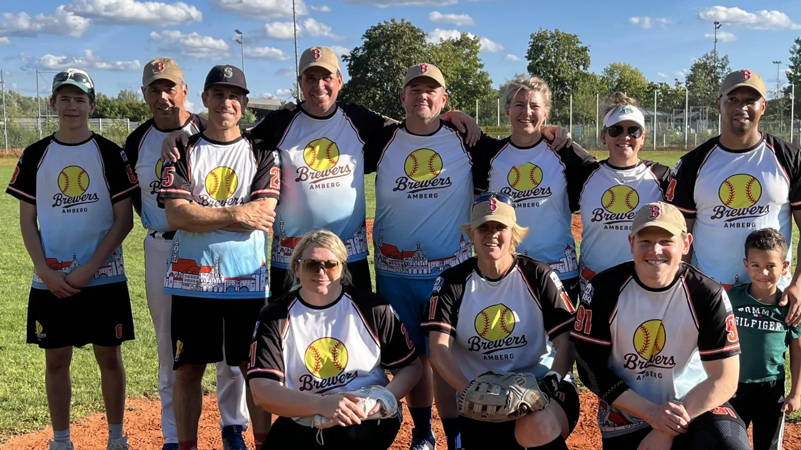 Toller Erfolg für den ESV Amberg: Die Slowpitch-Sofball-Mannschaft wurde<br>Meister der bayerischen Nordgruppe. <br><br> (Bild: Gerhard Doerfler)