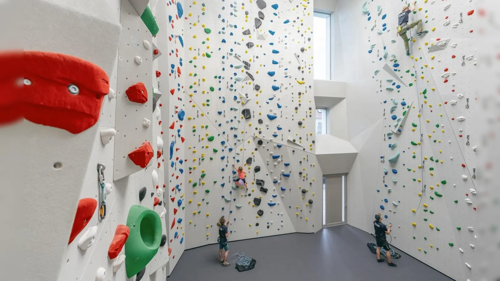 Blick in das Innere des neuen Kletterzentrums. (Bild: Felix Meyer)