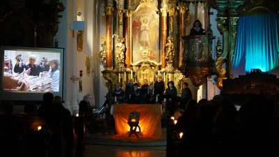 Die Geschichte von Simeon und Hanna steht im Mittelpunkt beim Lichtmess-Singen in Neunaigen. (Bild: Krös/exb)