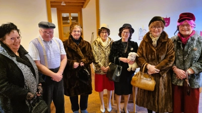 von links: Die Virtuosen Nachtigallen oder Kirchen Krouhern: Annelie Rauschert, Kurt Stielper, Elsbeth Vogel, Käthe Feldmann, Hannelore Stielper, Karin Rümpelein, Rosi Pillhofer. Es fehlen Christa Müller und Diakon Bernd Deyerl.<br> (Bild: Bernd Deyerl)