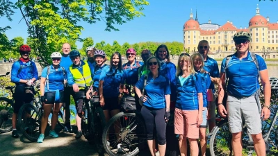 Radlerglück vor königlicher Kulisse: Schloss Moritzburg (Bild: Kathrin Schmidt)