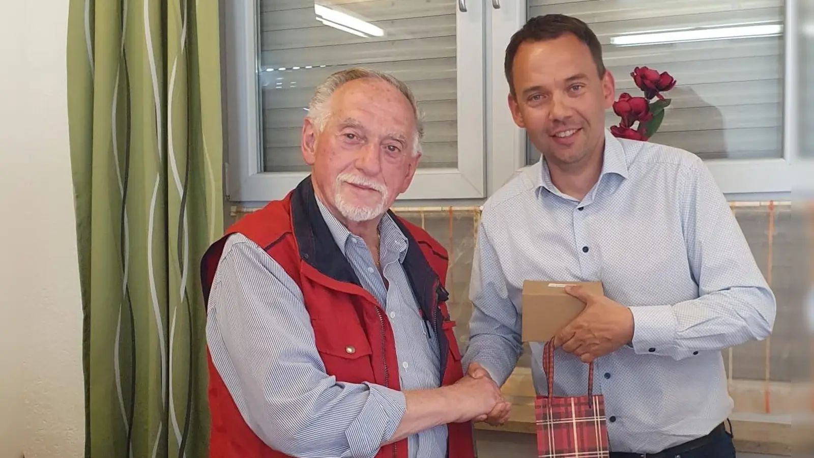 ver.di OV Weiden und Region gratuliert zum 80. Geburtstag von Erich Bäumler (Bild: Jens Gotthardt)