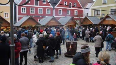 Am nächsten Wochenende ist wieder Adventmarkt der Pfarrgemeinde (Bild: Johann Bauer)