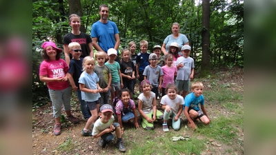 Die Vorschulkinder des Kindergartens St. Josef bei den Waldtagen (Bild: Martina Lorenz)