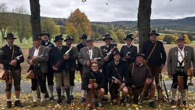 Böllerschützen Ottengrün mit ihren Gästen aus Weiherhammer (Bild: Paula Zant)