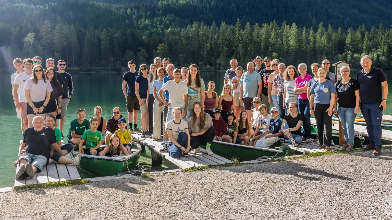 Die Teilnehmer der OWV Familiengruppe an der Gebirgsfahrt an den Hintersee (Bild: Thomas Betz)