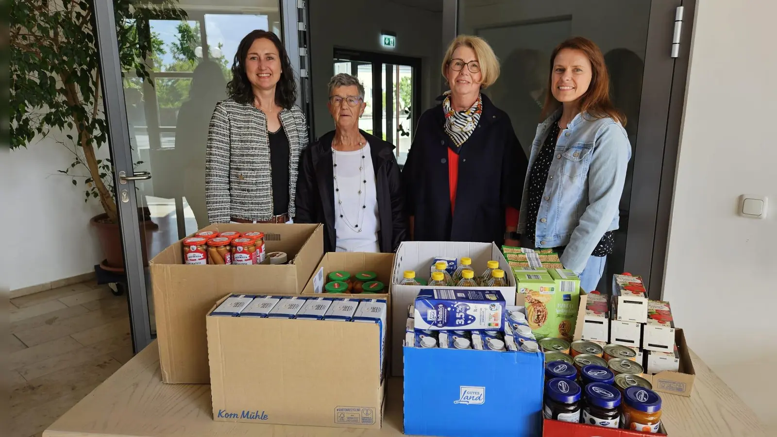 Spendenübergabe (Bild: Melanie Grasser)