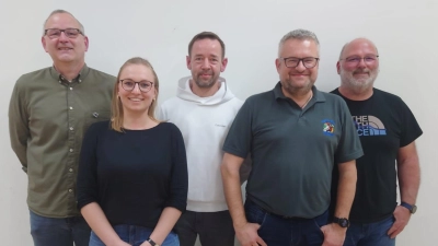 v.l.: Jürgen Zweck, Ramona Nübler, Markus Meier, Markus Jokiel, Wolfgang Franz. (Bild: Christina Püschl)