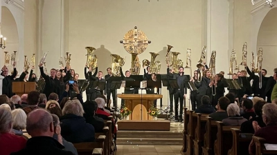 Traditioneller Bläsergruß „Soli Deo Gloria” (Allein Gott zur Ehre) der jugendlichen Musikerinnen und Musiker des Bayerischen Landesjugendposaunenchors in der Paulanerkirche. (Bild: Dr. Kerstin Schatz)