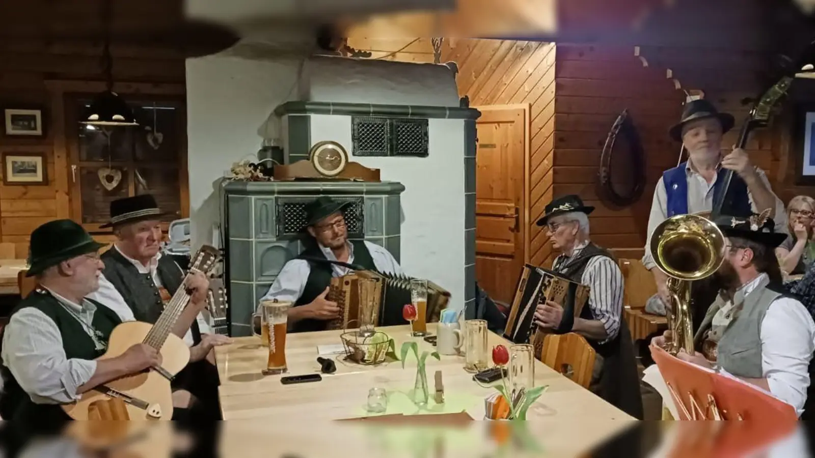 Musikantenstammtisch des OWV ZV Weiden - Hirschauer Wirtshausmusik (Bild: Georg Hüttner)