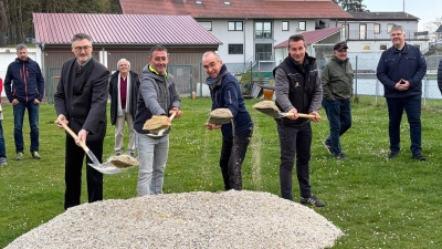 Spatenstich Stockschützbahnen (Bild: Wolfgang Friedl)