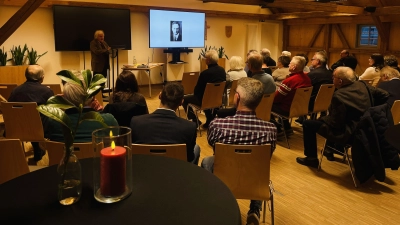 Die Besucher des Vortrags mit Referent Dr. Wolfgang Vorwerk aus Lohr am Main. (Bild: Melanie Wenisch)