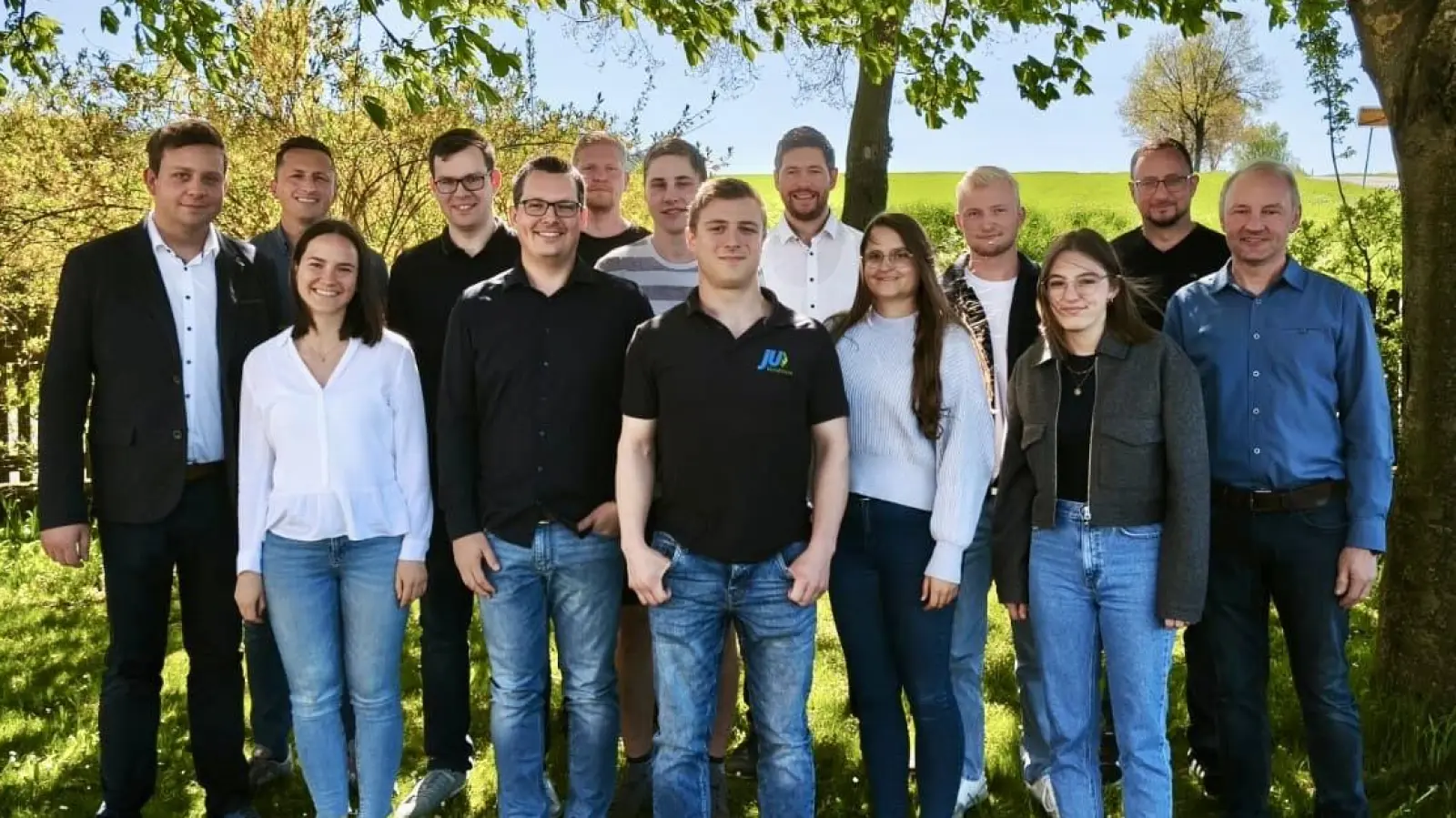 Die Teilnehmer der JU-Jahreshauptversammlung um Vorsitzenden Christian Müller (1. v.l.)  (Bild: Daniel Bergmann )