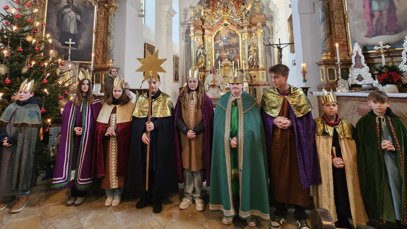 Böhmischbrucker Sternsingerschar 2025 (Bild: Gabriele Buchbinder)