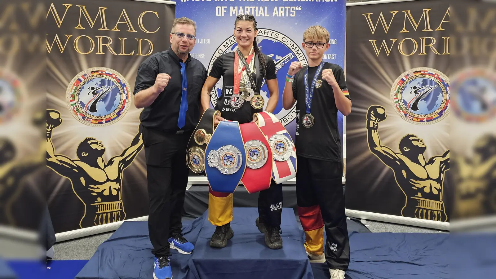 WMAC Harald Folladori mit Jenny Wurster und Max Fizia (Bild: Amelie Och)