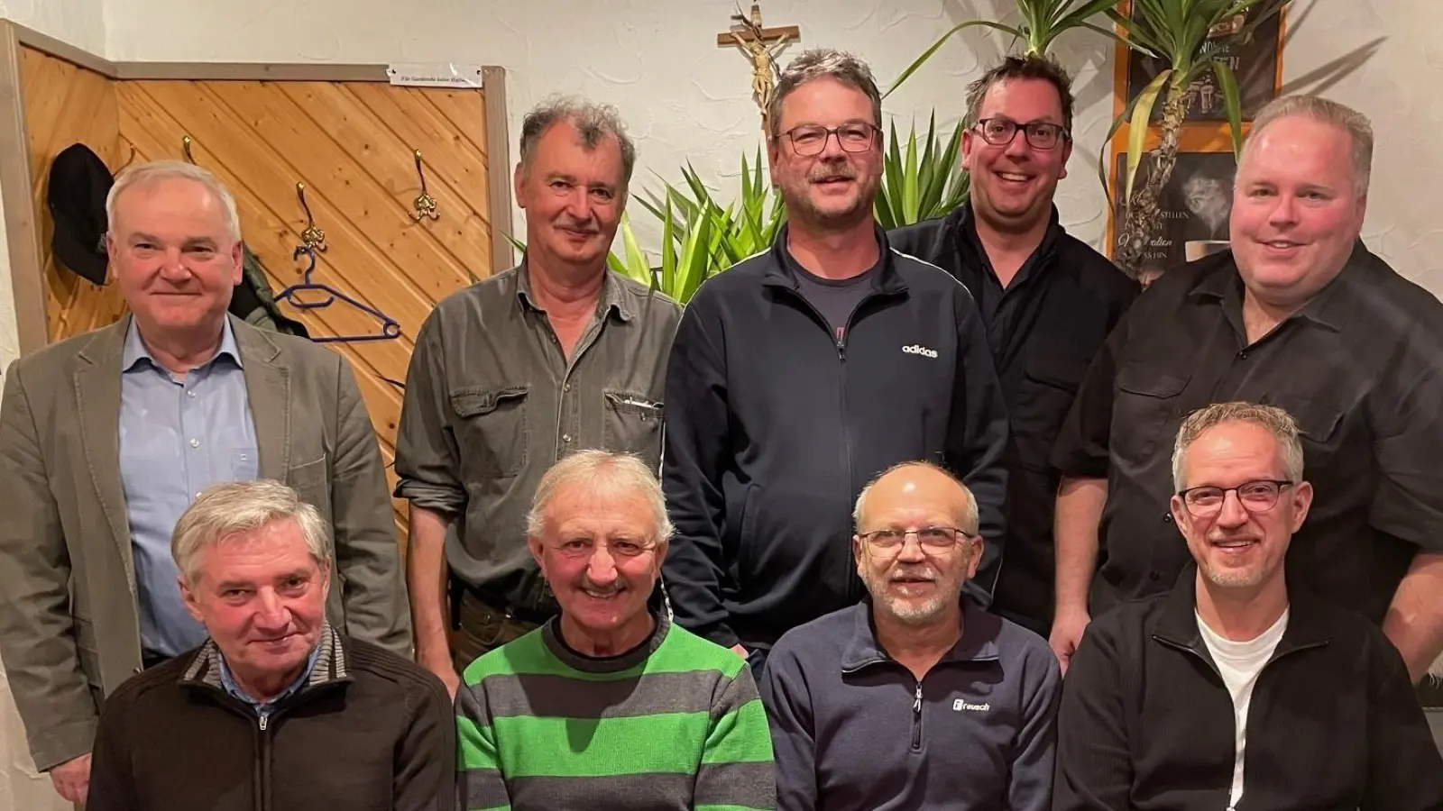 Vorstandschaft mit Jagdpächter und Bürgermeister (Dominik Fröhler: Günter Kopp)