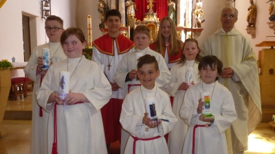 Ein Fest der Begegnung mit Jesus feierten vier Buben und zwei Mädchen (Bild: Siegfried Bock)