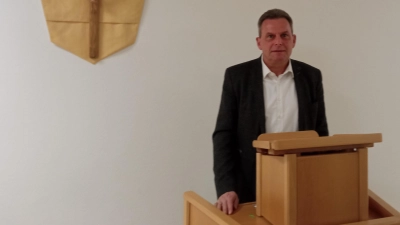 1. Bürgermeister Norbert Eckl, der stets die Veranstaltungen der MMC besuchte, sprach letztmalig als Gemeindeoberhaupt ein Grußwort, da er sich in den Ruhestand verabschiedet.  (Bild: Hans Kiesl)