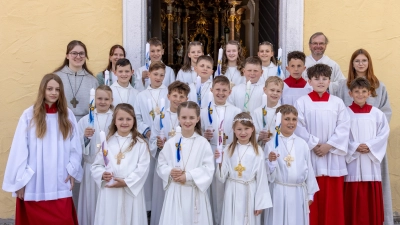 Die Heilige Erstkommunion in Pirk empfingen vergangenen Sonntag 16 Kinder. (Bild: Patrick Thomas)