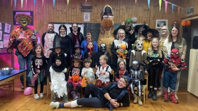 Zu einer etwas anderen Musikstunde hatten die „Geister” der Jurablaskapelle Pilsheim zu Halloween eingeladen.  (Bild: Paul Böhm)